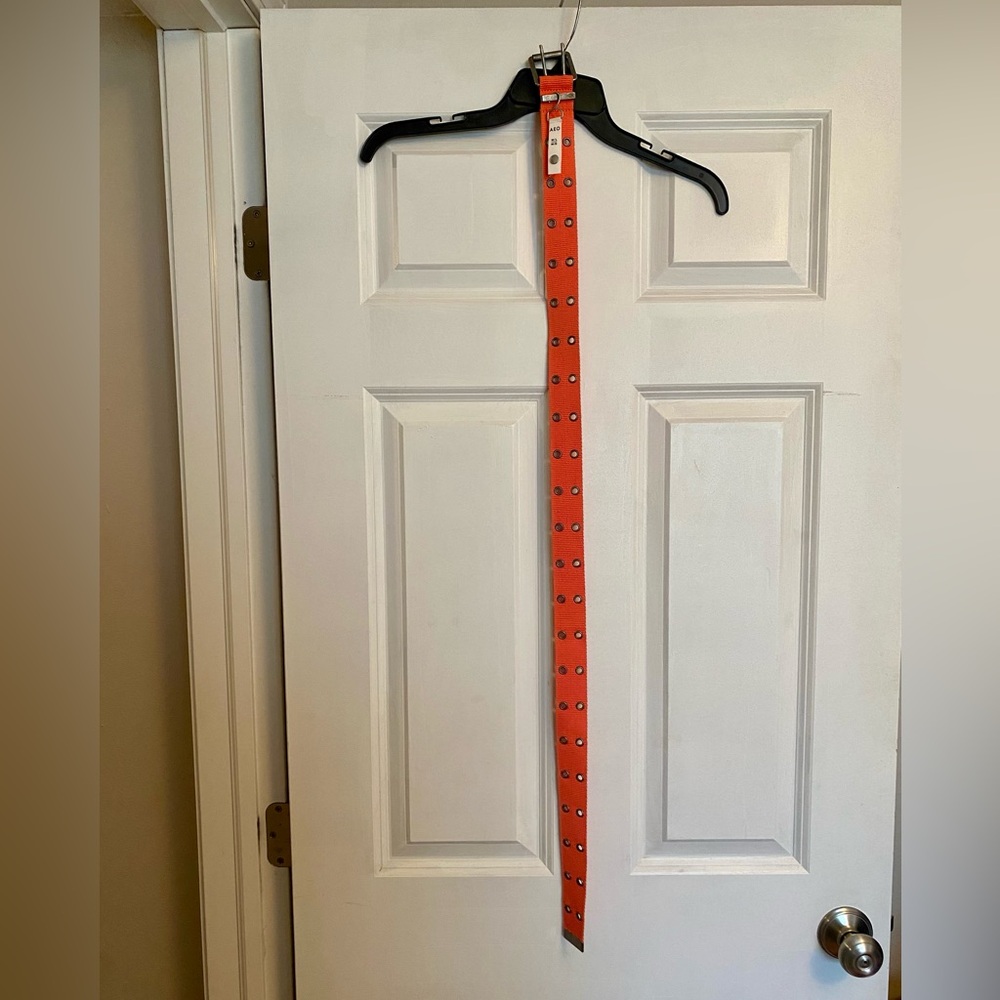 American Eagle belt M/L, salmon/peachy orange color